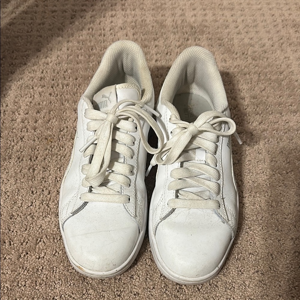 Puma White Sneakers Minimalist Design
